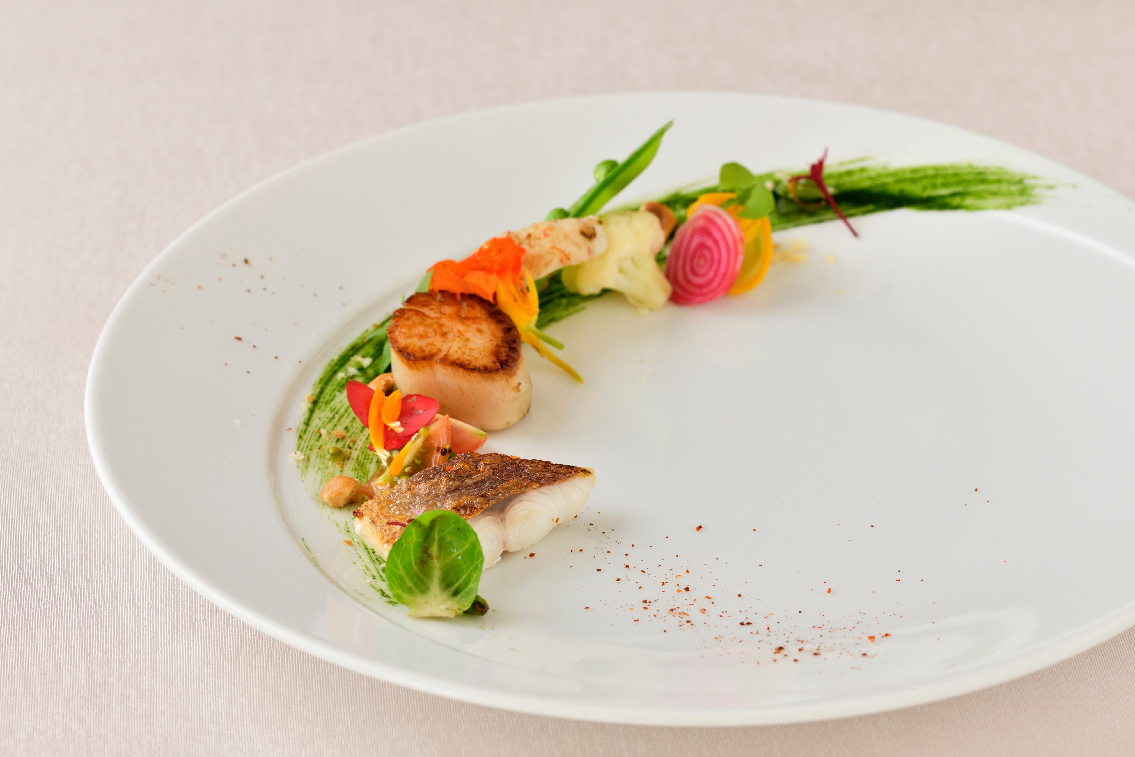 赤仁ミーバイホタテ貝柱ラングスティーヌのポワレ ブールノワゼット