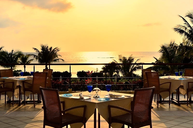 ブセナテラス テラスホテル シルバー置時計 ブセナテラス テラスホテル シルバー置時計 - メルカリ