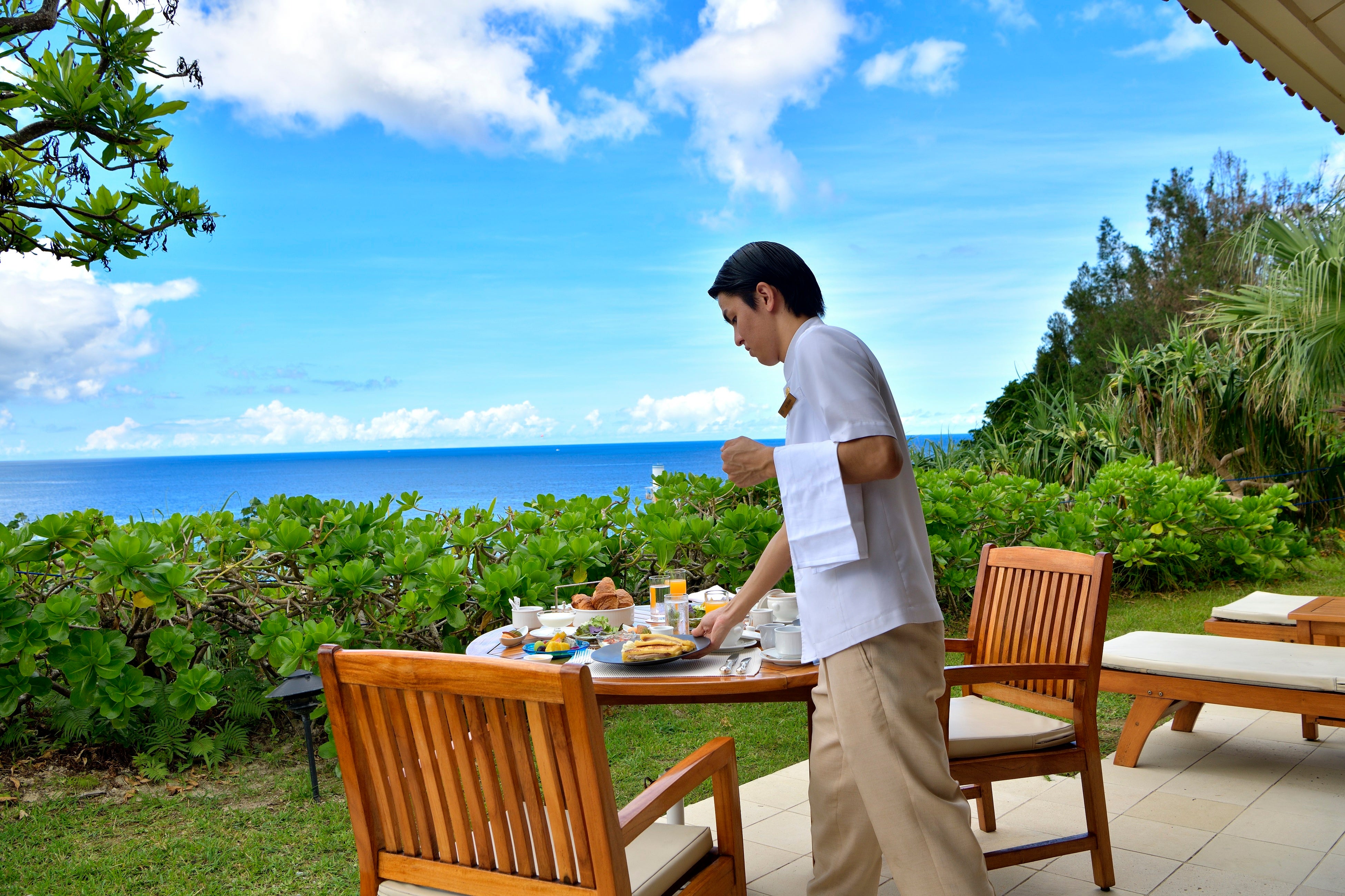 クラブヴィラ客室での朝食