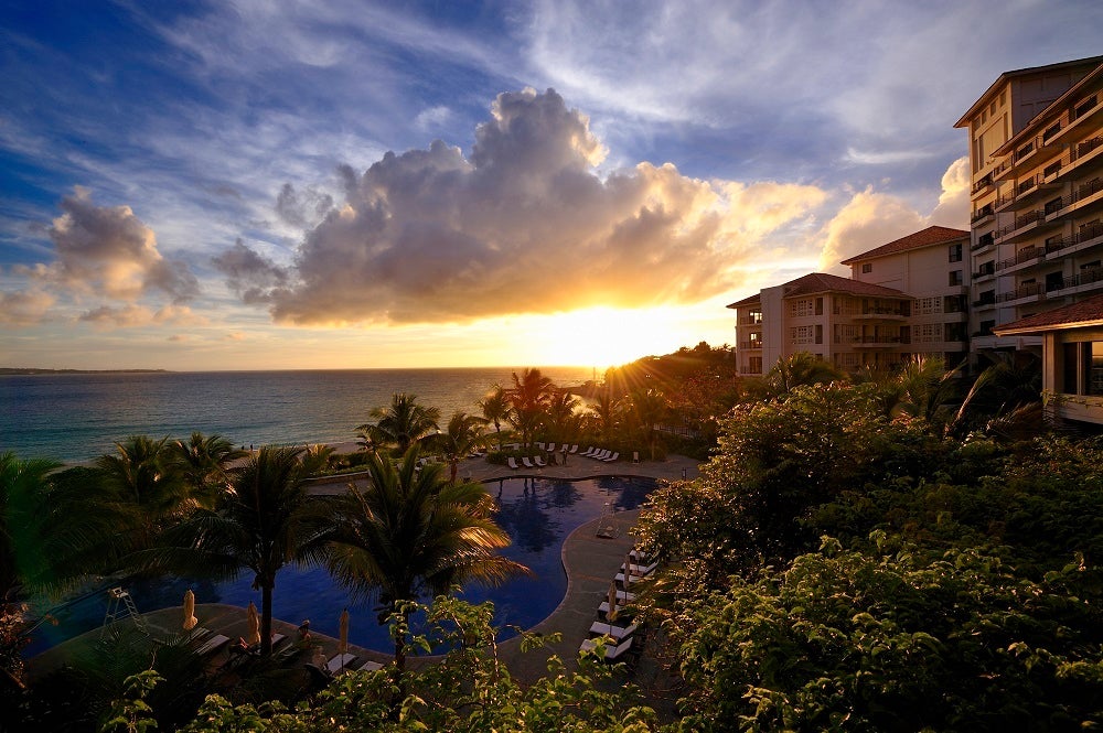 ザ・ブセナテラスの夕景