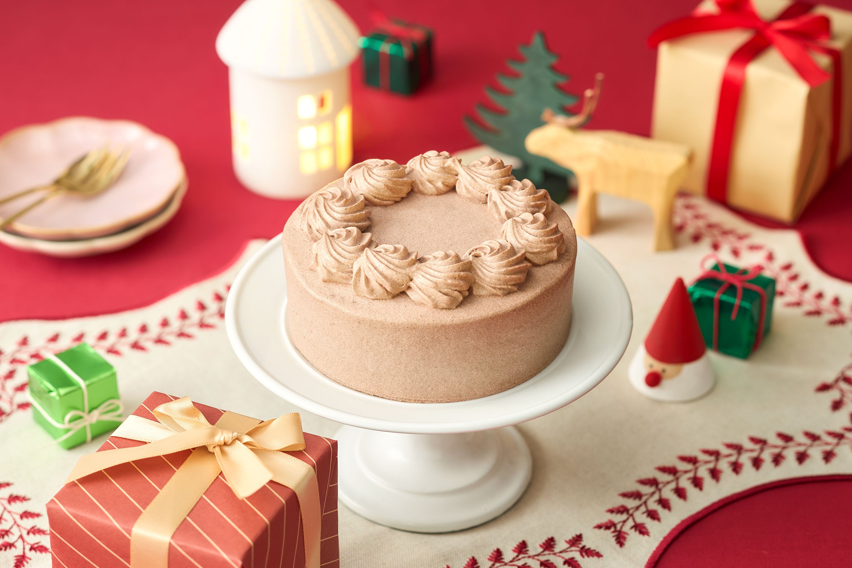 卵・乳・小麦を使わないクリスマスケーキ「本格仕立て 米粉の濃厚チョコケーキ」2026年10月2日（金）より予約受付開始