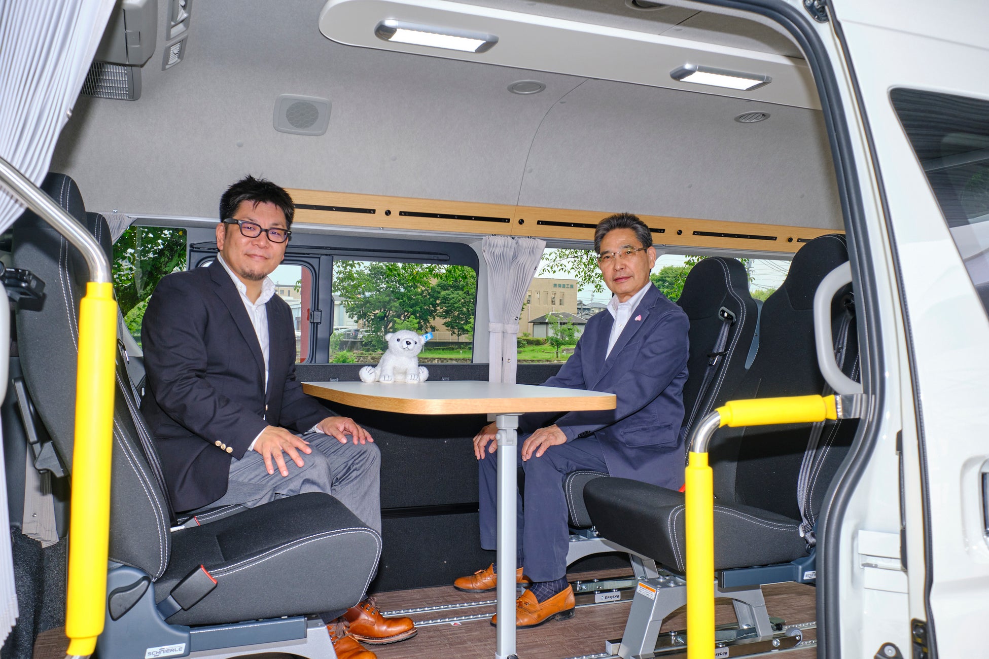 右:トイファクトリー 藤井社長,、左:可児市 冨田市長