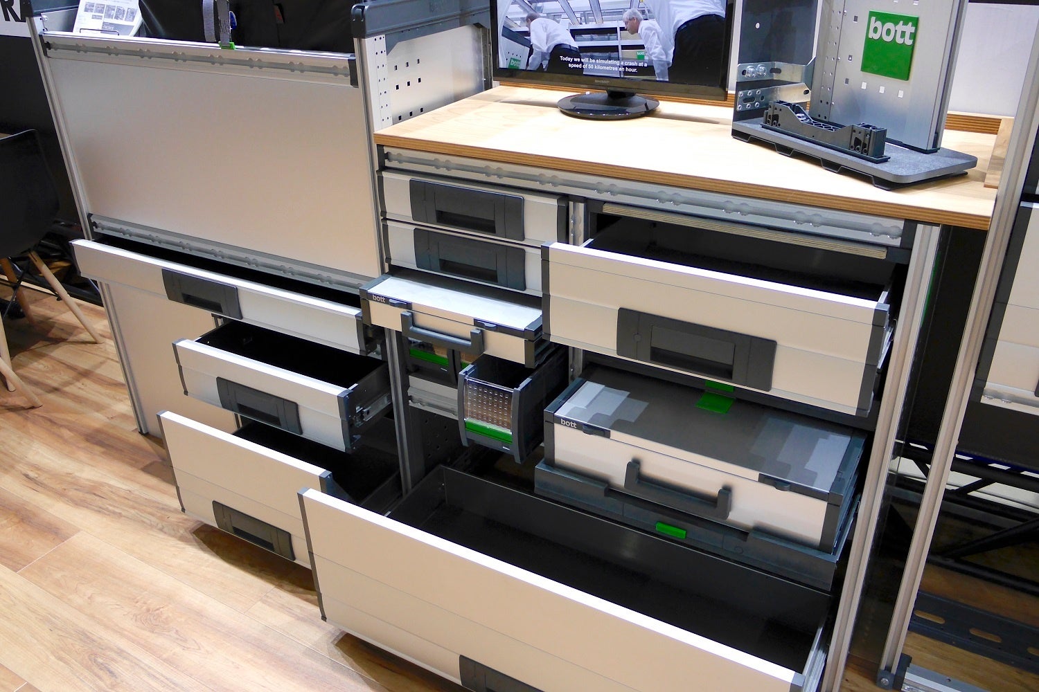 bott製品は多種多様なユニットから選択可能