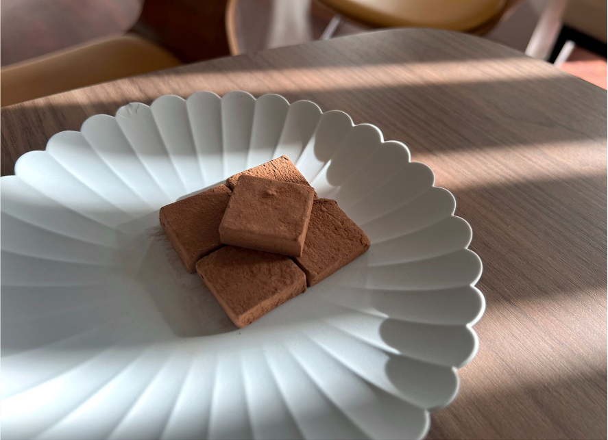 嚥下障害の方も食べやすいように、硬さや厚み、溶けやすさが工夫されています