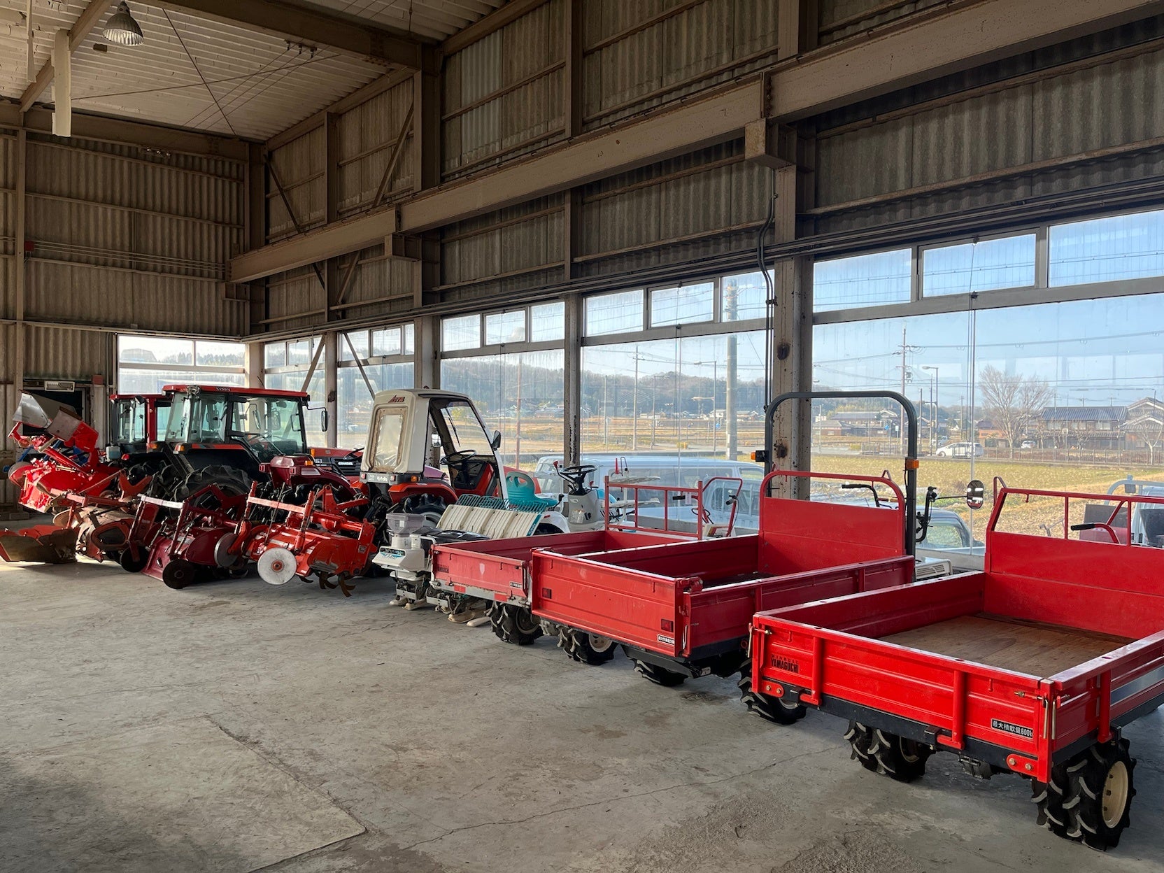 農機具王兵庫店 内観③