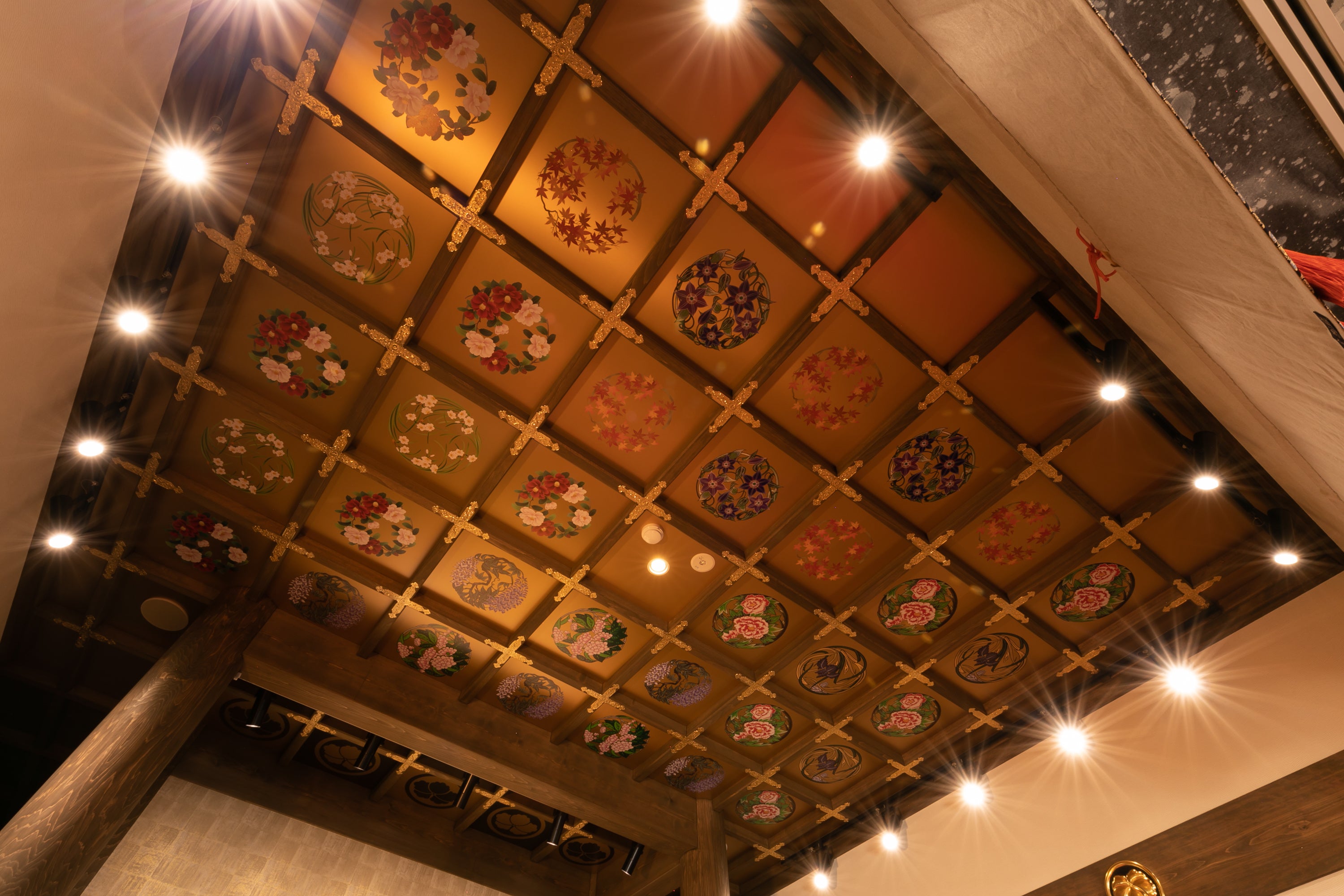 本堂 格天井
