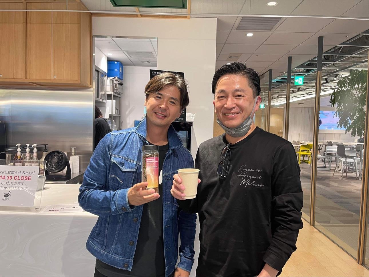 USEN-NEXT HOLDINGS株式会社 執行役員 住谷 猛様 と TERRA COFEE ROASTERS創業者の西村紀彦。