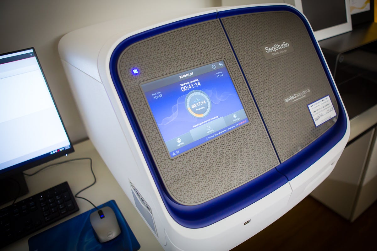 最新のDNA検査システム-当社DNAラボ