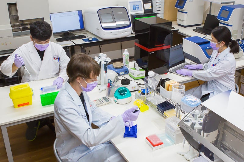 DNA鑑定-当社DNAラボ