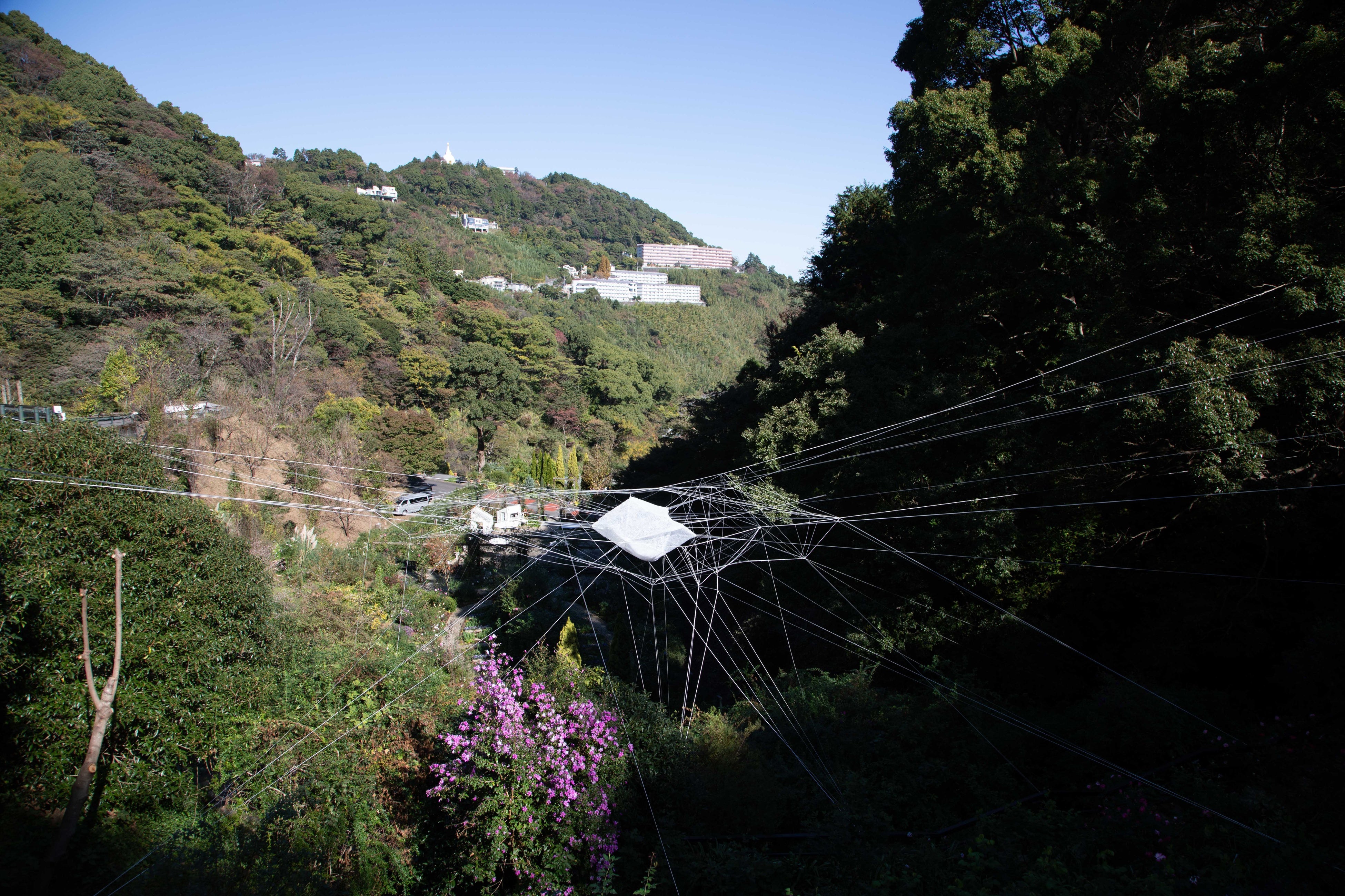 ©️ATAMI ART GRANT 2023, Artwork by Kent Watanabe　,《Resonating NestRavine》, photo by Ryuichiro Suzuki