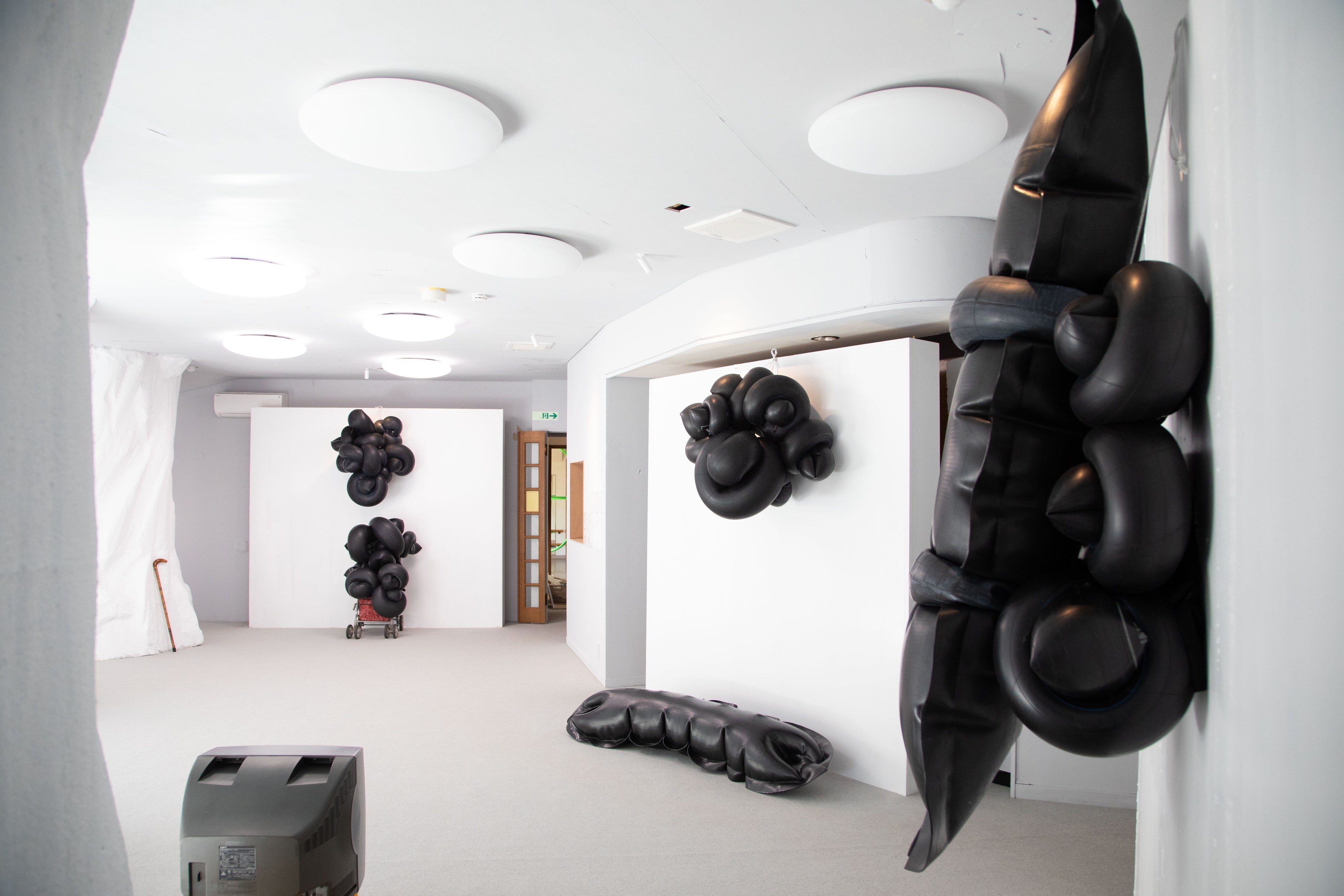 ©️ATAMI ART GRANT 2023, Artwork by Zon Sakai ＋TIAR　,《Heavy Duty》, photo by Ryuichiro Suzuki