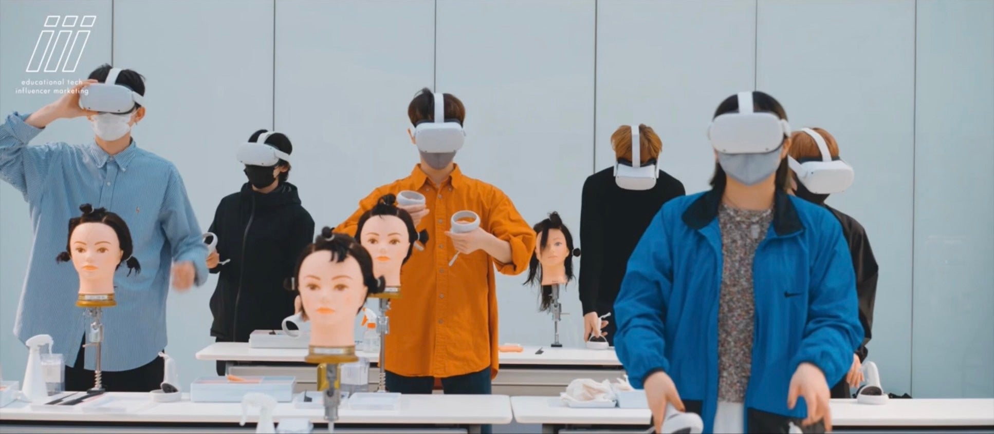 実際にVRを活用した技術習得の様子（株式会社スリー提供）