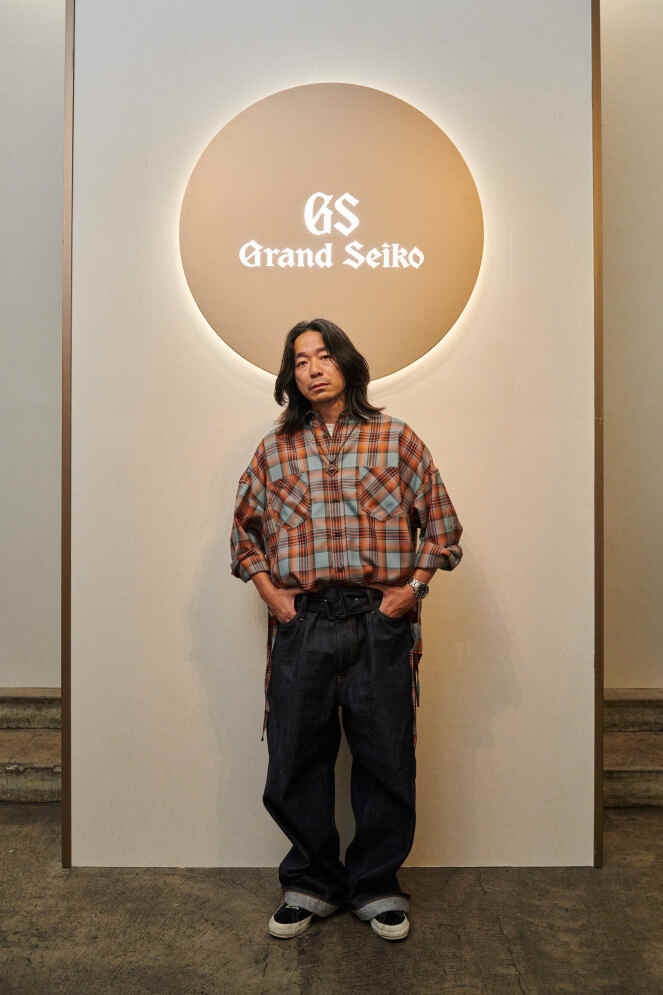 ファッションデザイナー 落合 宏理さん：　　　　　腕時計「SLGC001」を着用