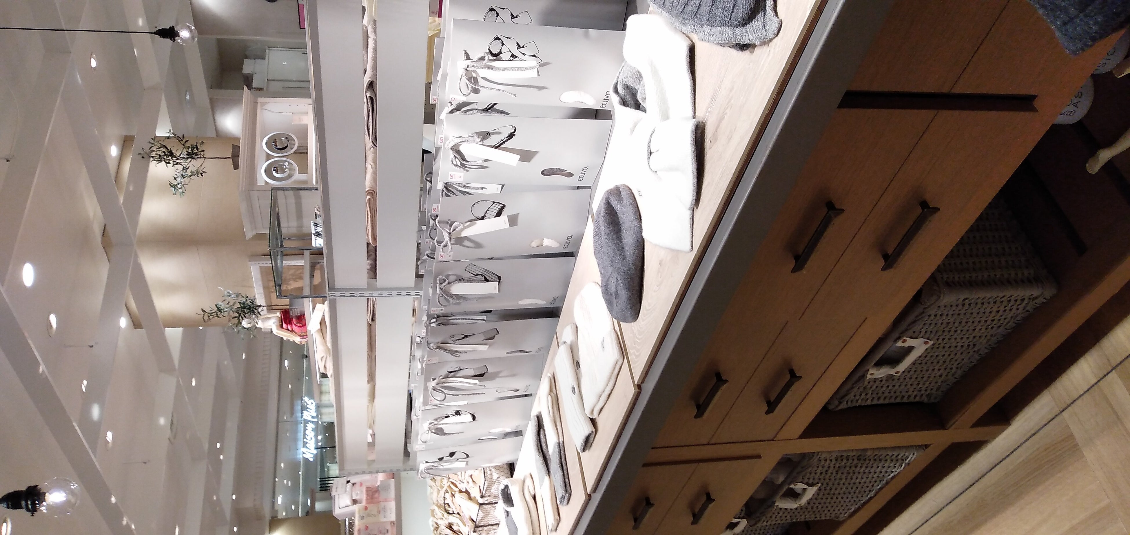 神戸大丸様でのPOP UP