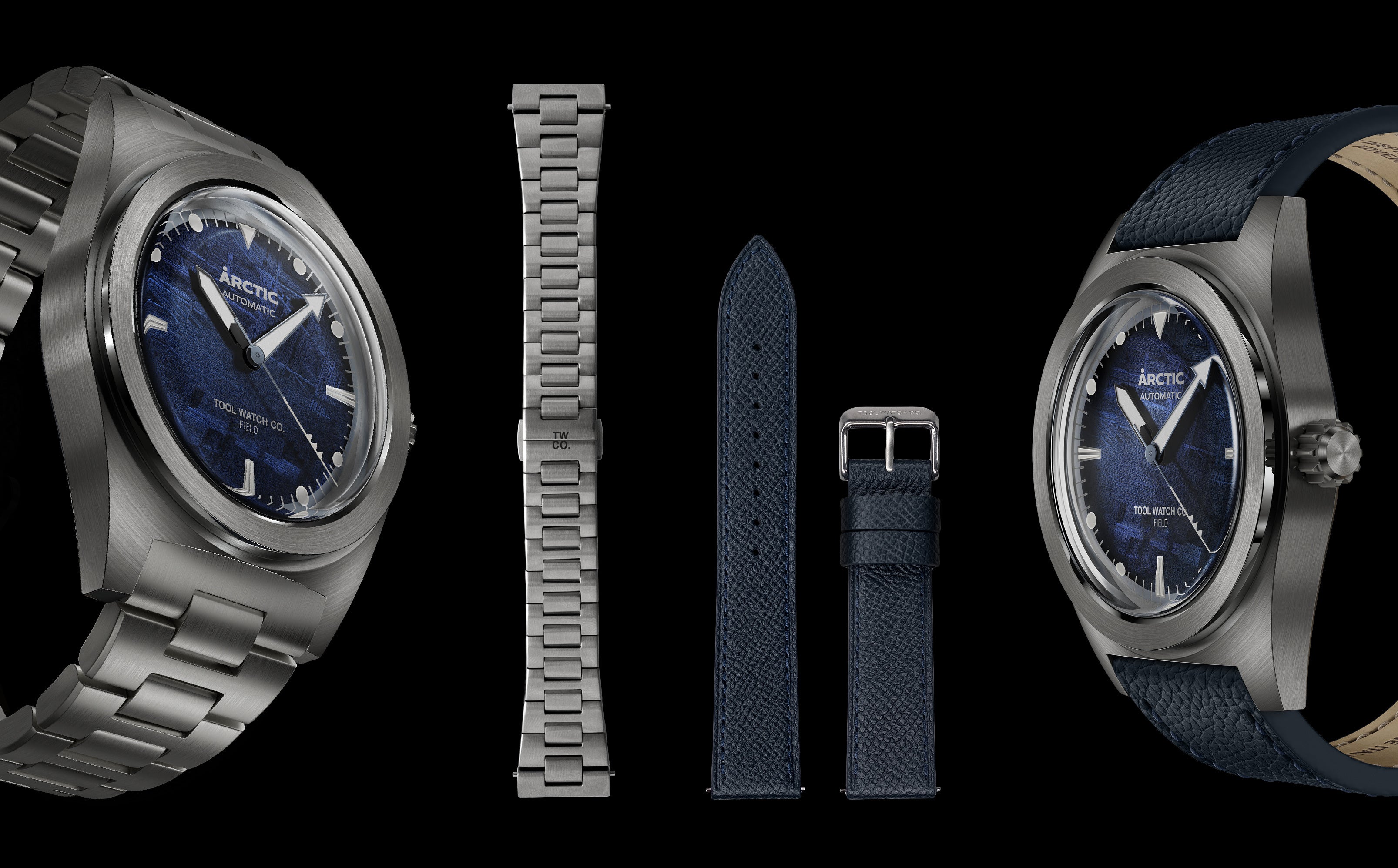 チタンとサフィアーノレザー、2種のバンドが付属。