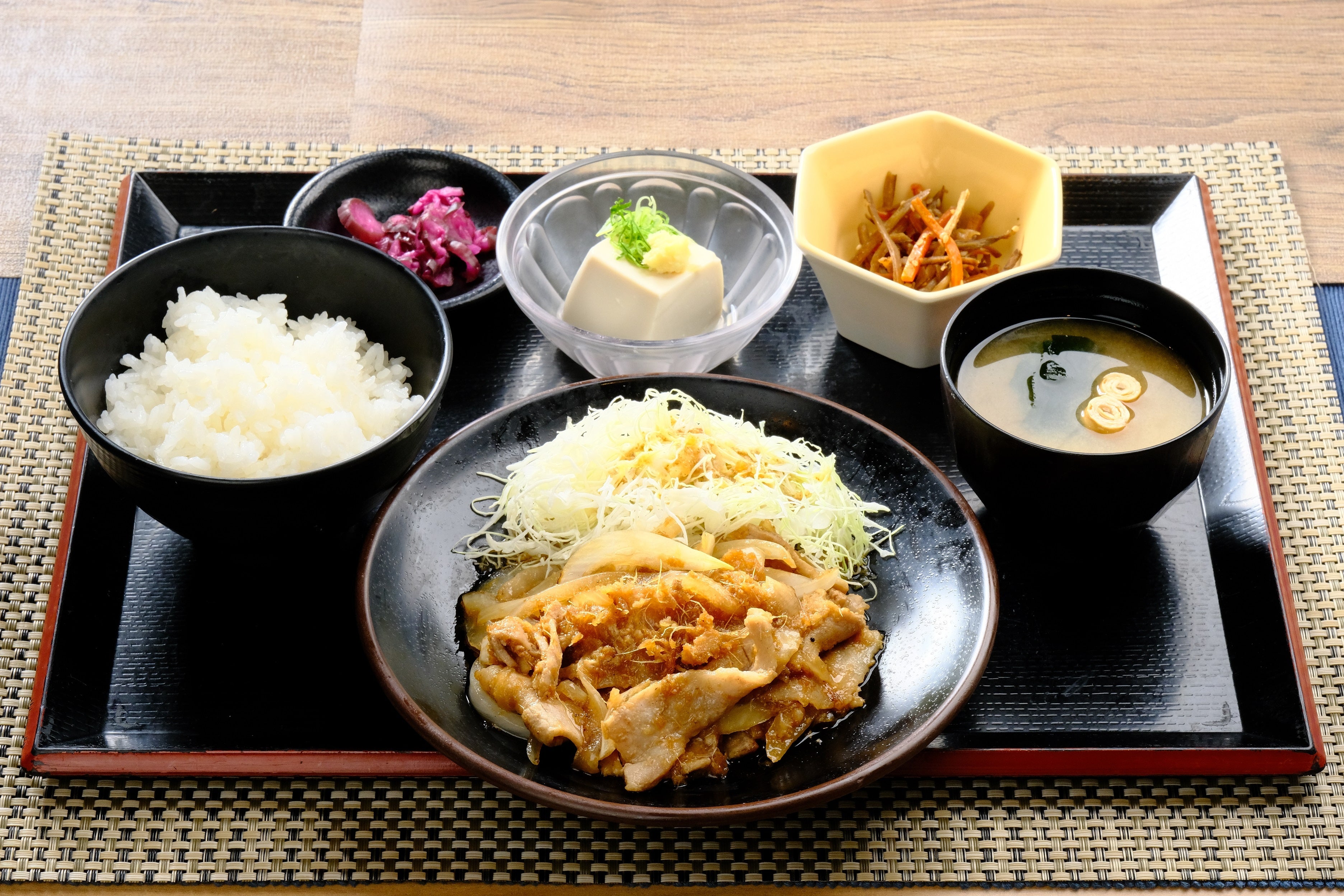 豚の生姜焼き定食