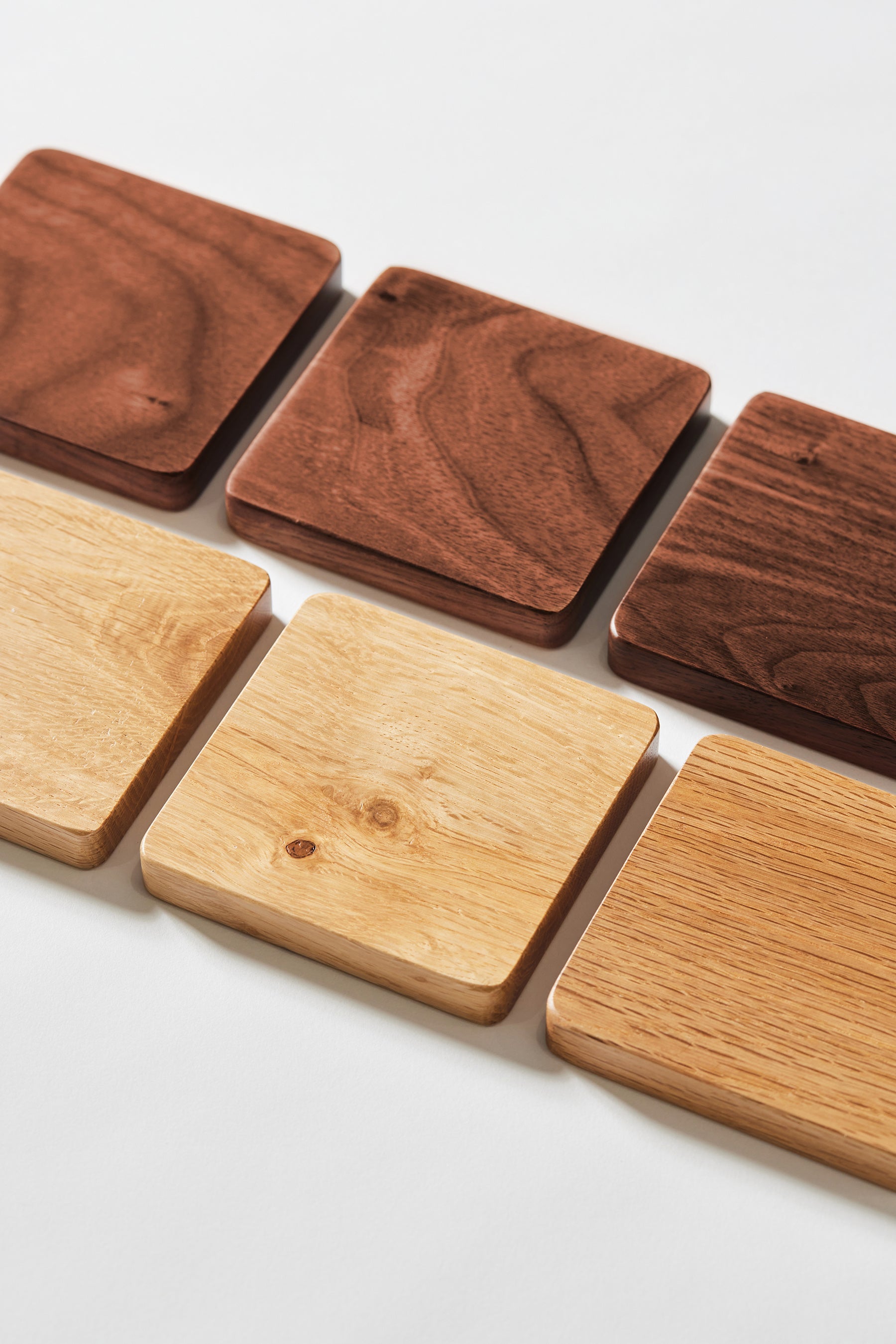 天然木だから生まれる豊かな表情