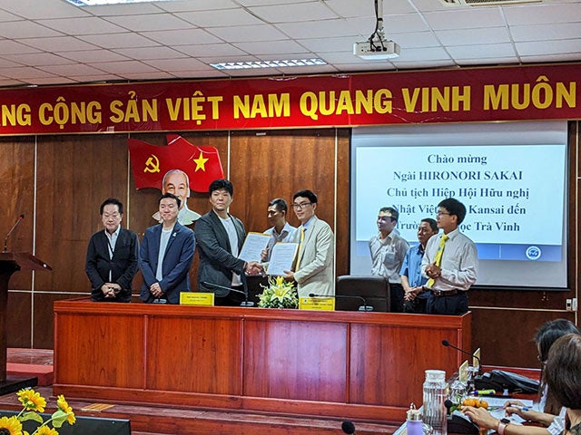 国立チャビン大学との調停式