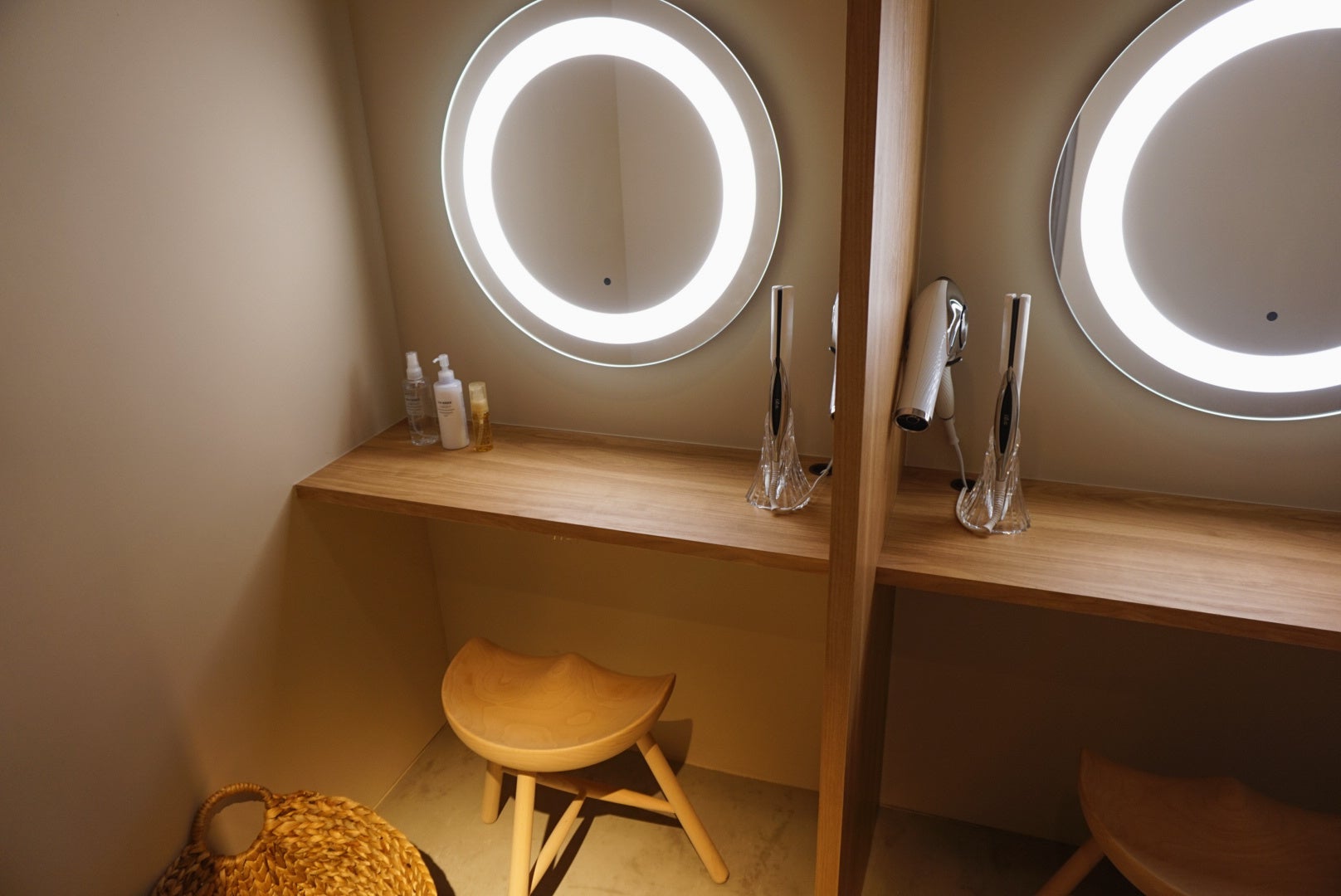 パウダールーム