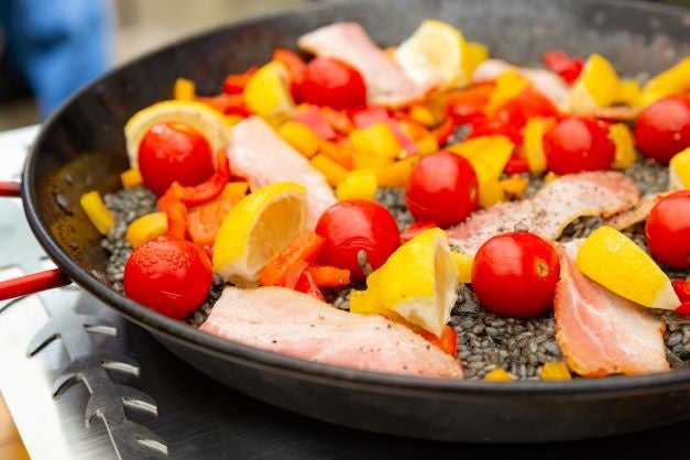 イカスミのパエリア