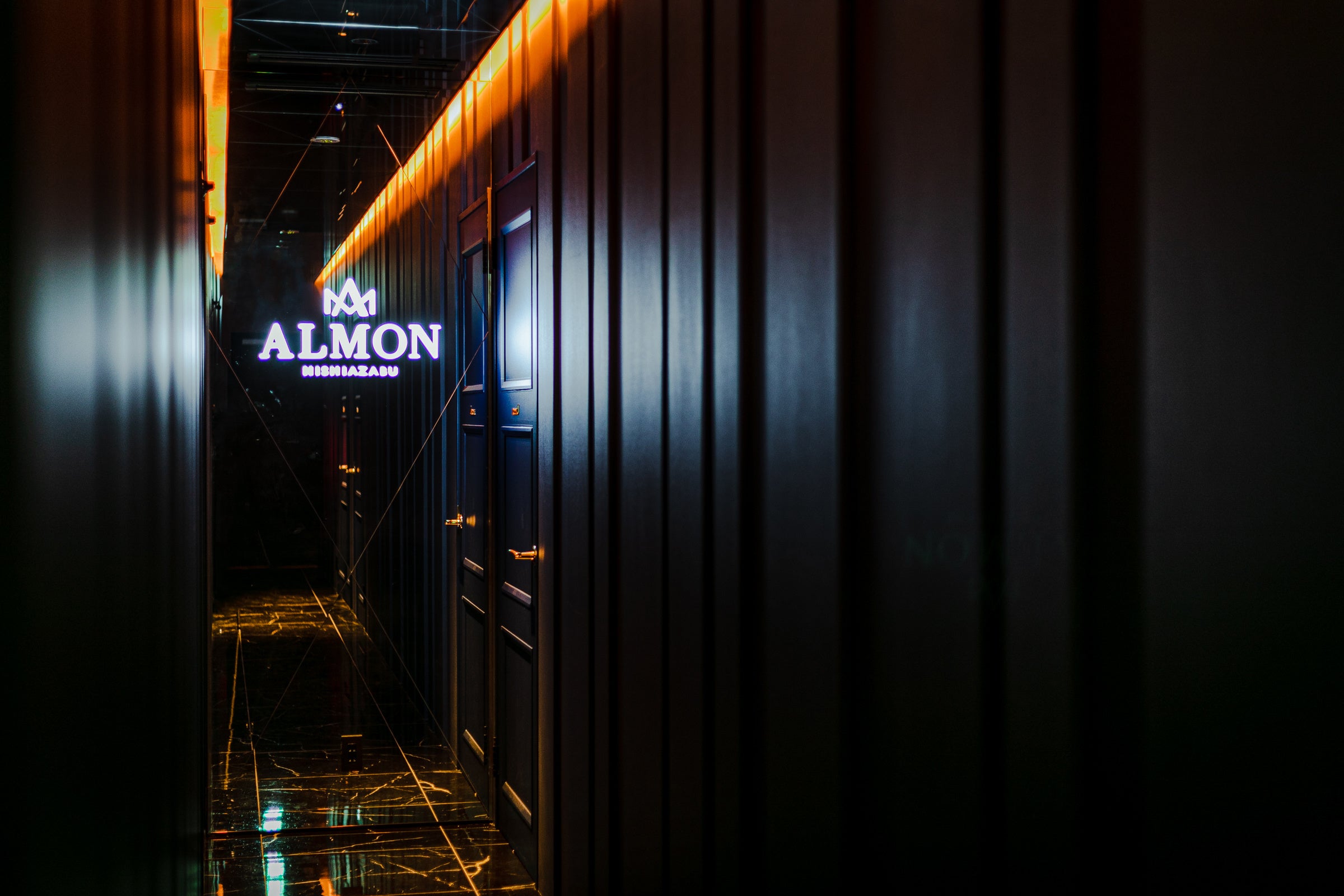 東京おすすめBAR（バー）BAR ALMON NISHIAZABU_個室への通路