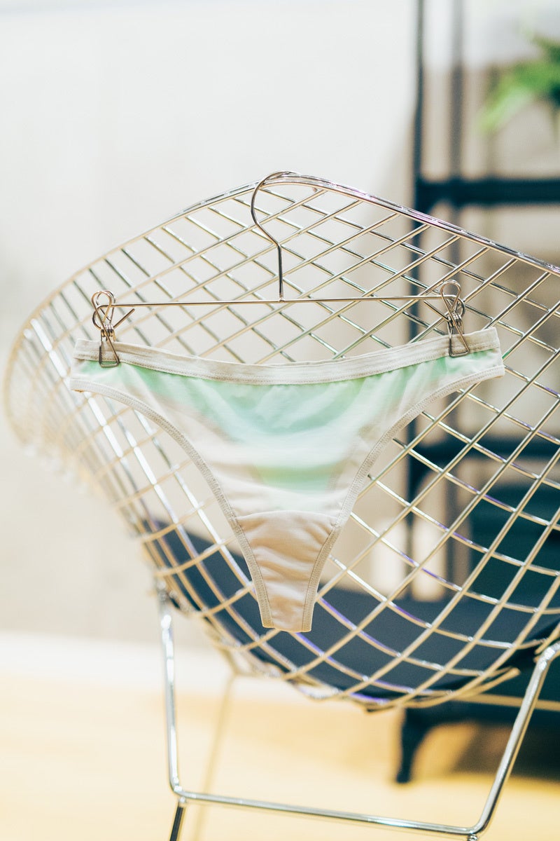 バック（フロント）