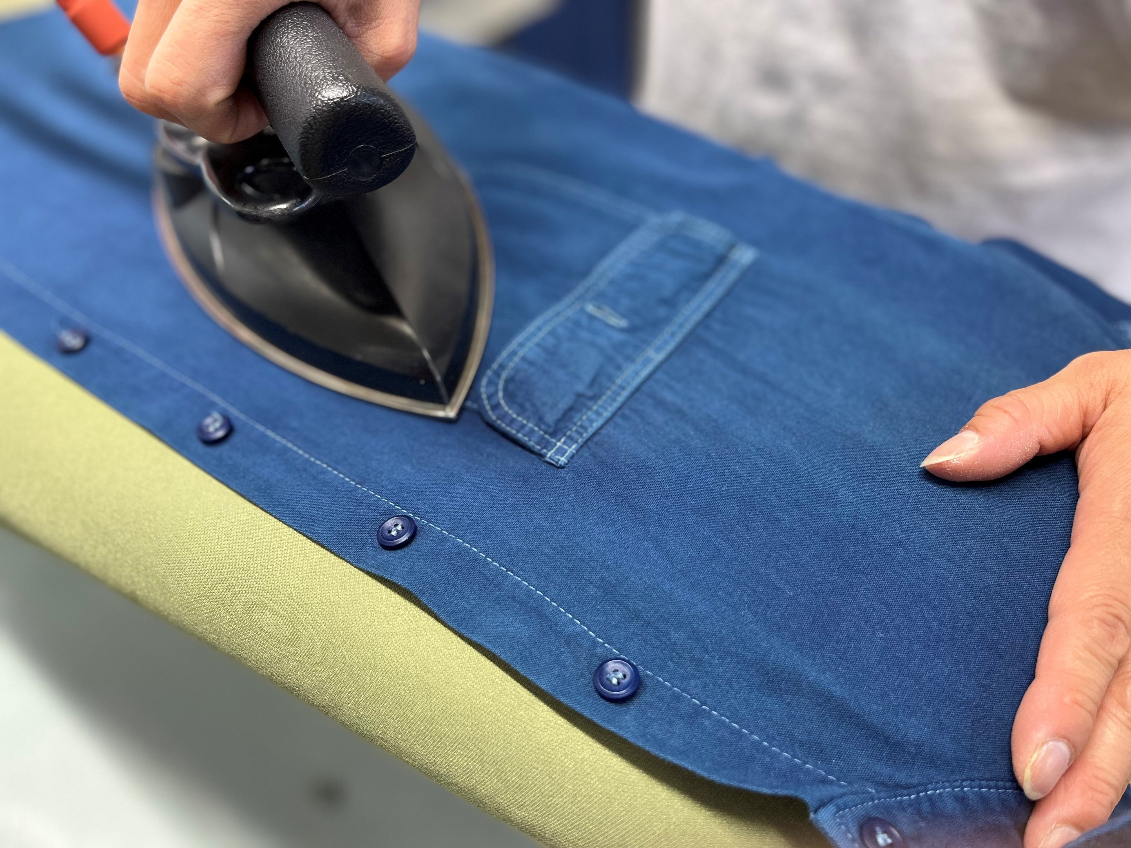 プレスで型崩れを整形