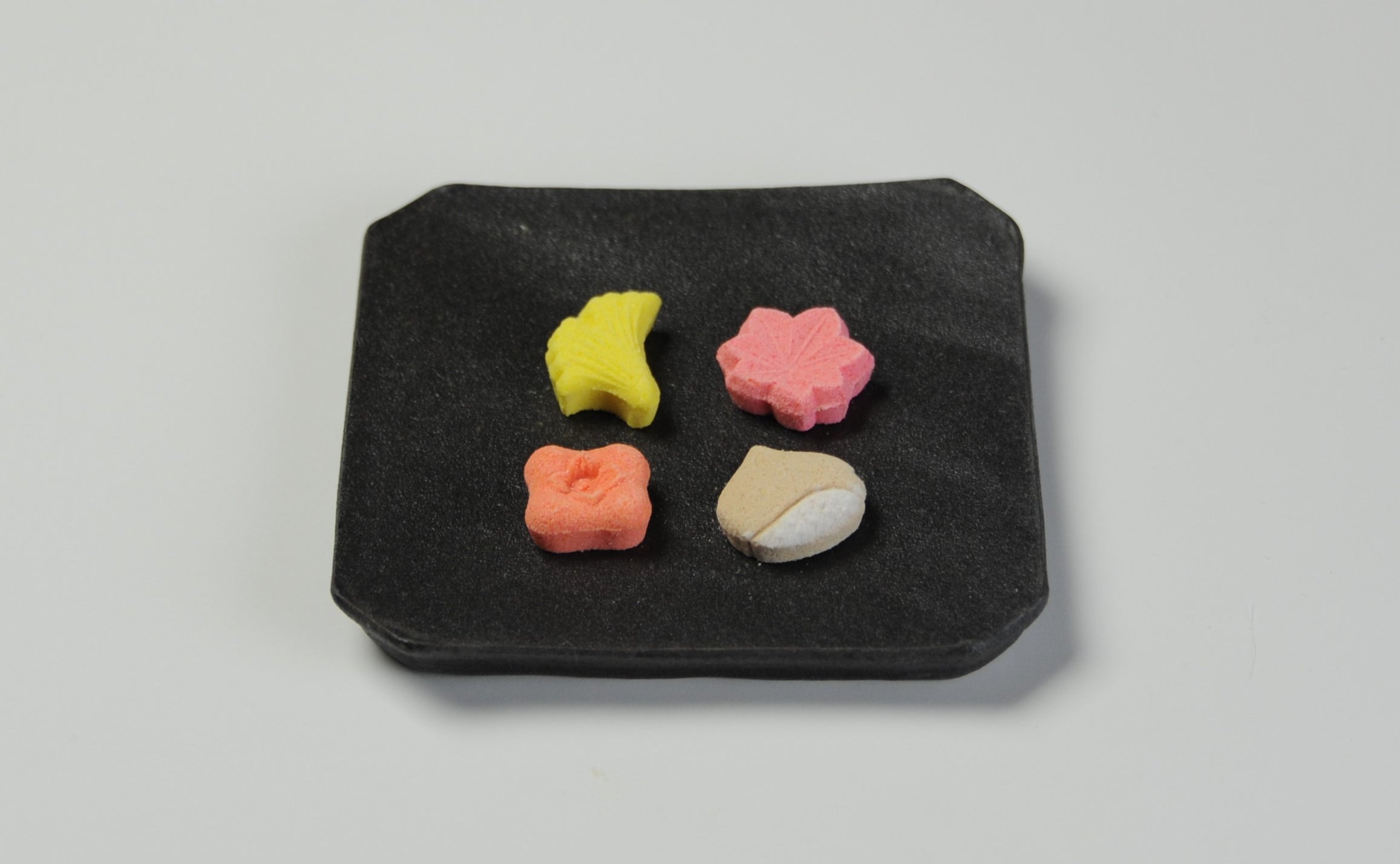 季節のお干菓子