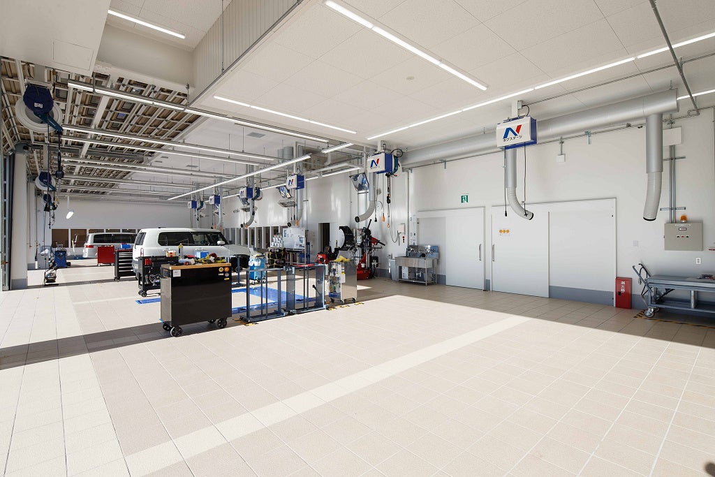 ネクステージ静岡店＜整備ピット＞