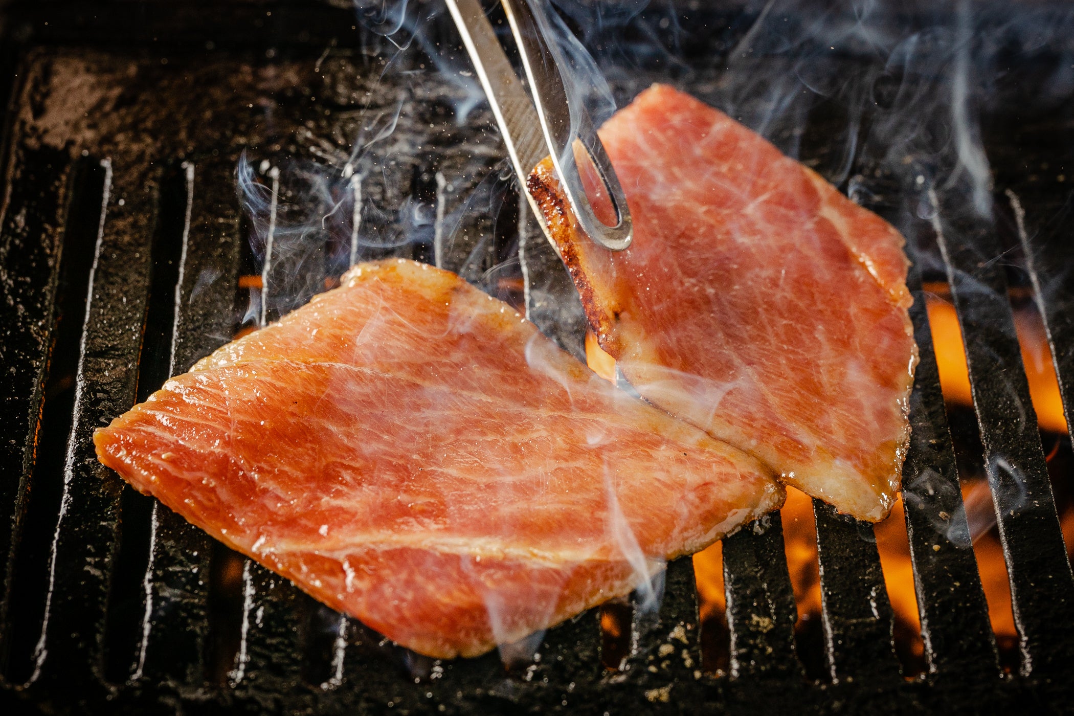 5秒だけ焼く特上カルビ