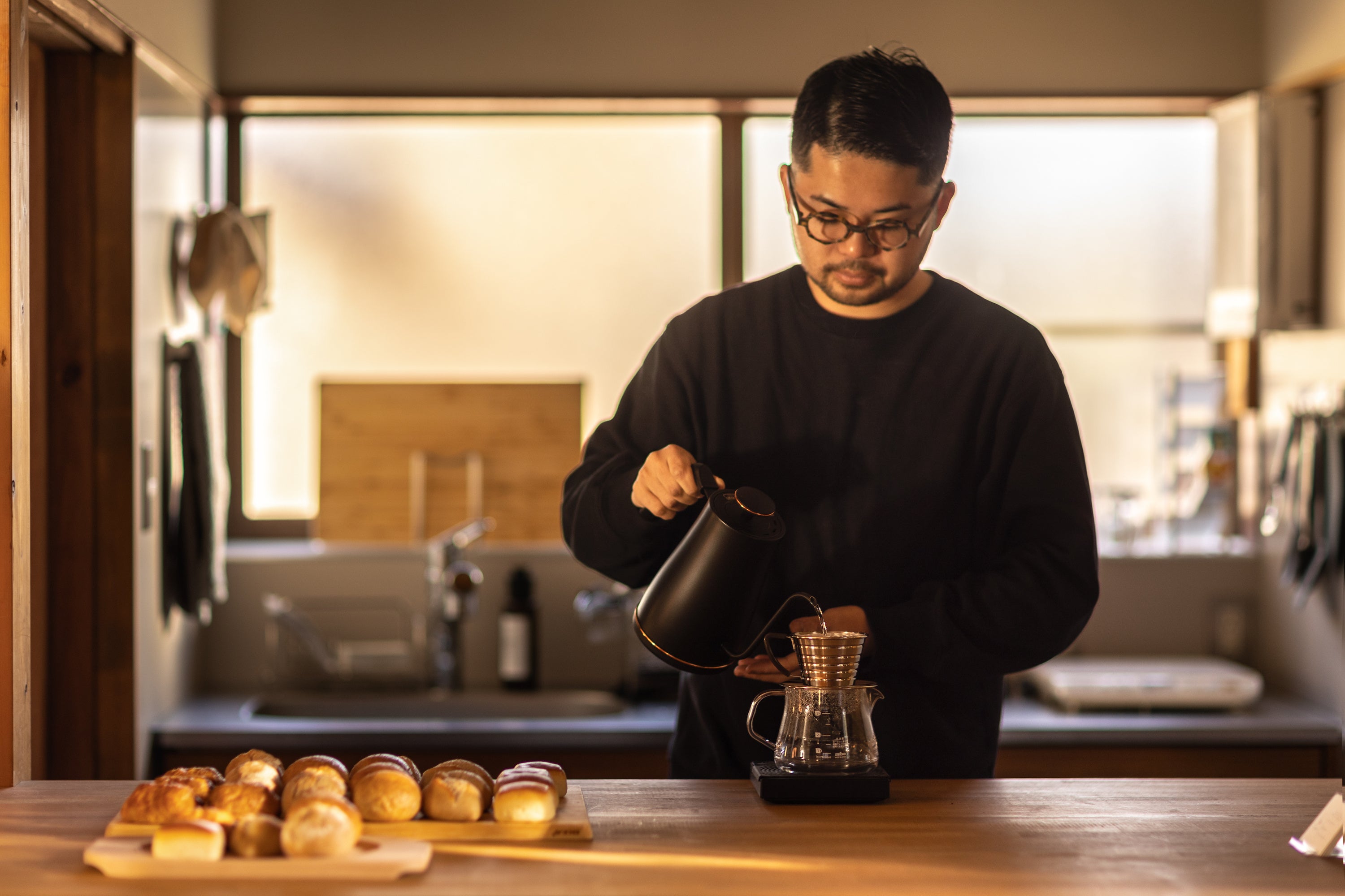 ミルなど一式ございます。珈琲の手引きを参考に自分にあったコーヒーもブレンド可能。