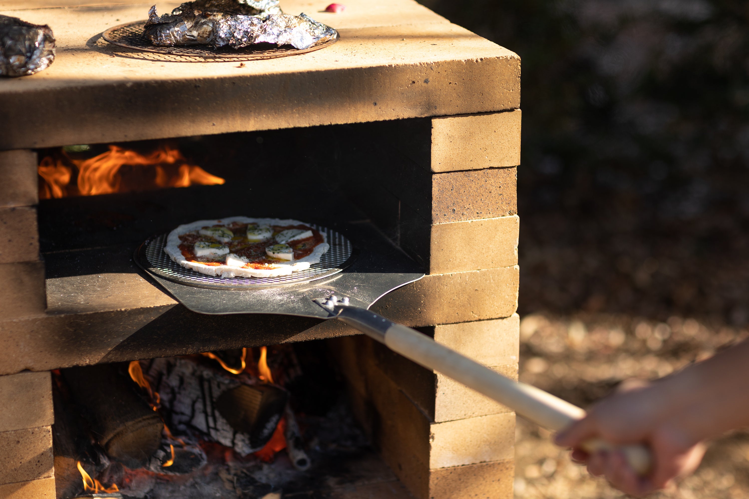 普段とは違う時間の使い方の中で、生地から作ってみるのもいいかもしれません。