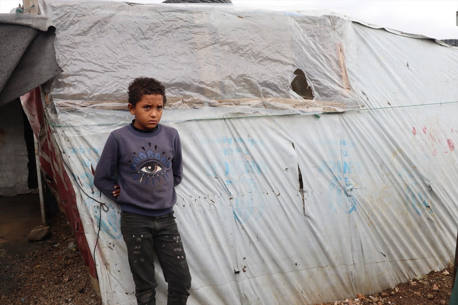 山間部の非公式の難民キャンプ。家賃が高く、積雪がある冬もテントで暮らすしかない。