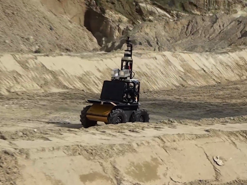 事例3：不整地走行