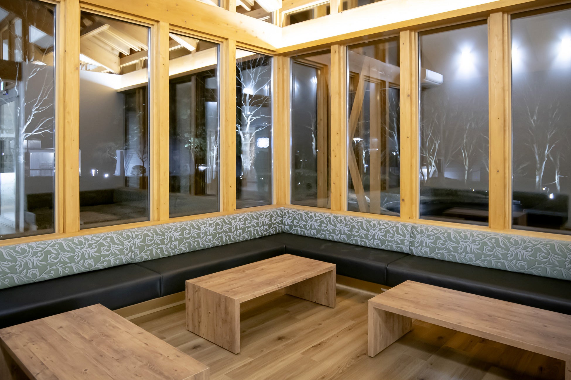 管理棟／ご案内ラウンジ