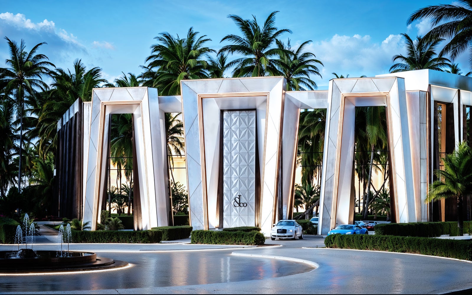 ジェイコブ＆コー】ドバイにて建築芸術の最高峰「Aureum Estate