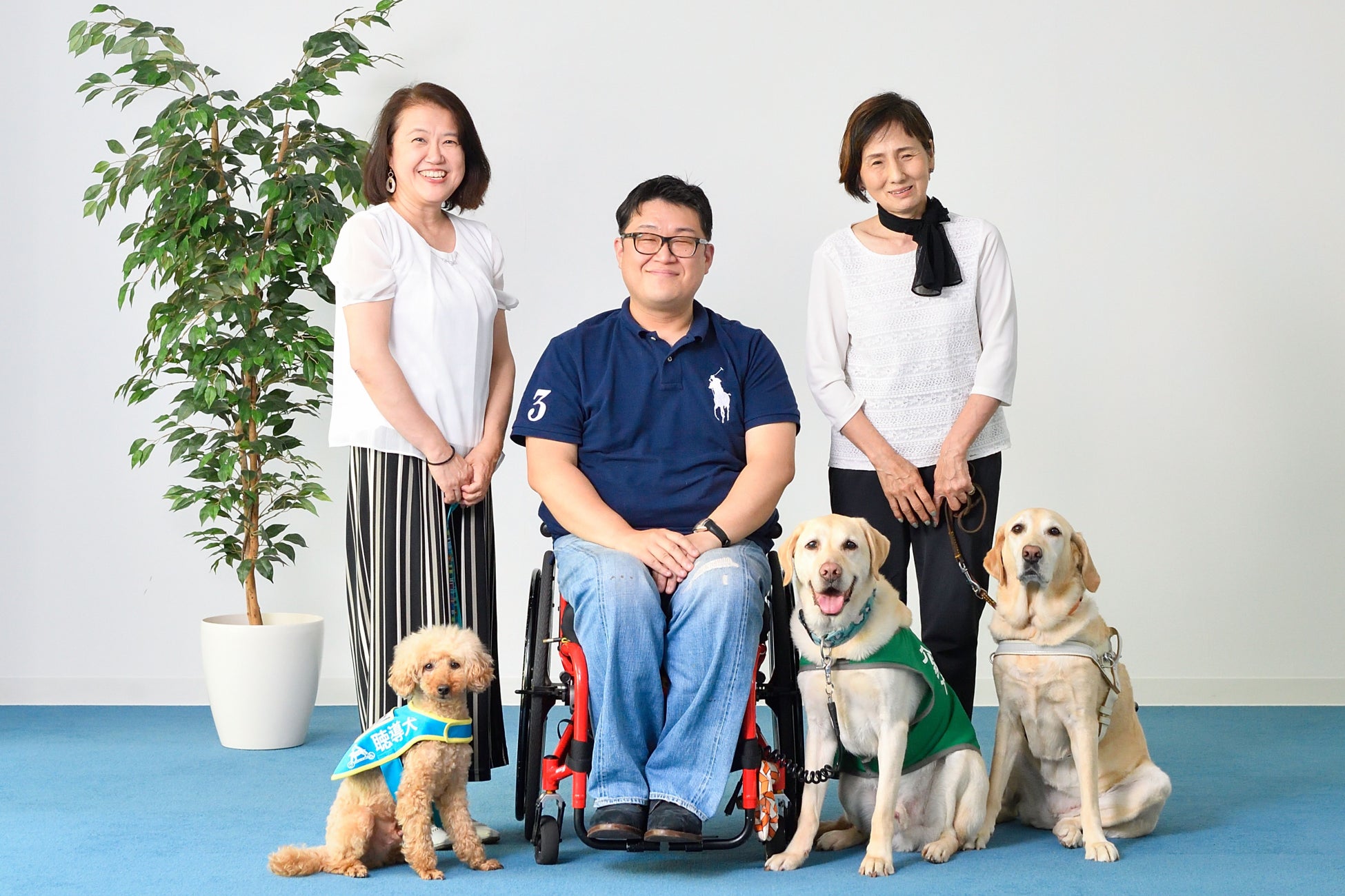 【静岡県浜松市】身体障害者補助犬と使用者の消防ヘリコプターによる吊り上げ救助(駐機訓練)を実施!