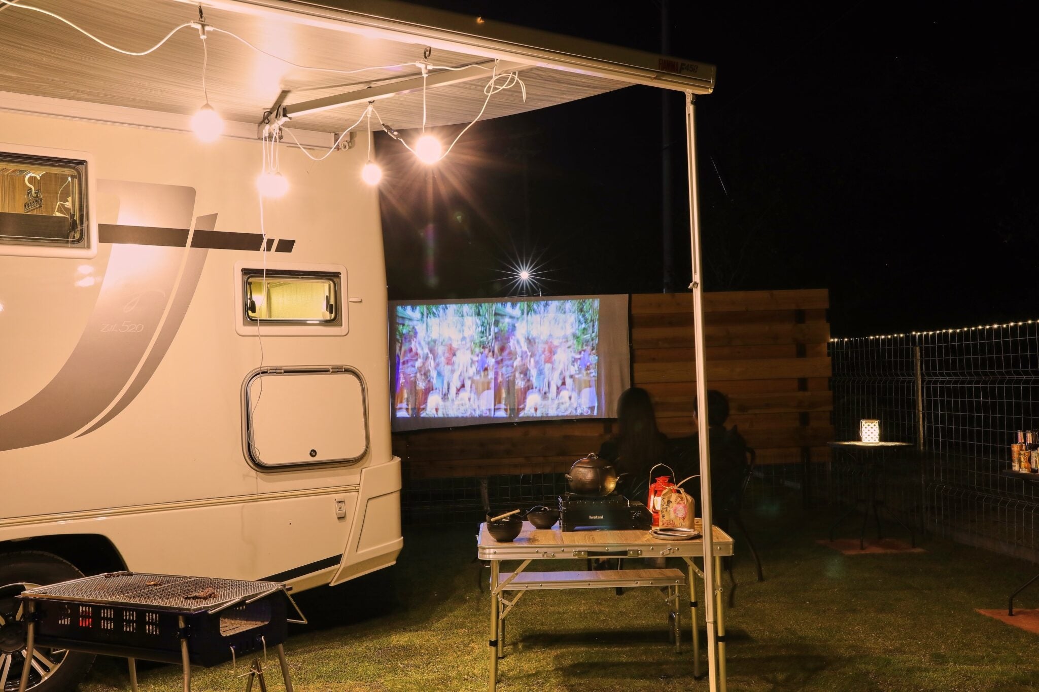 プロジェクターの貸し出しもございます（有料）