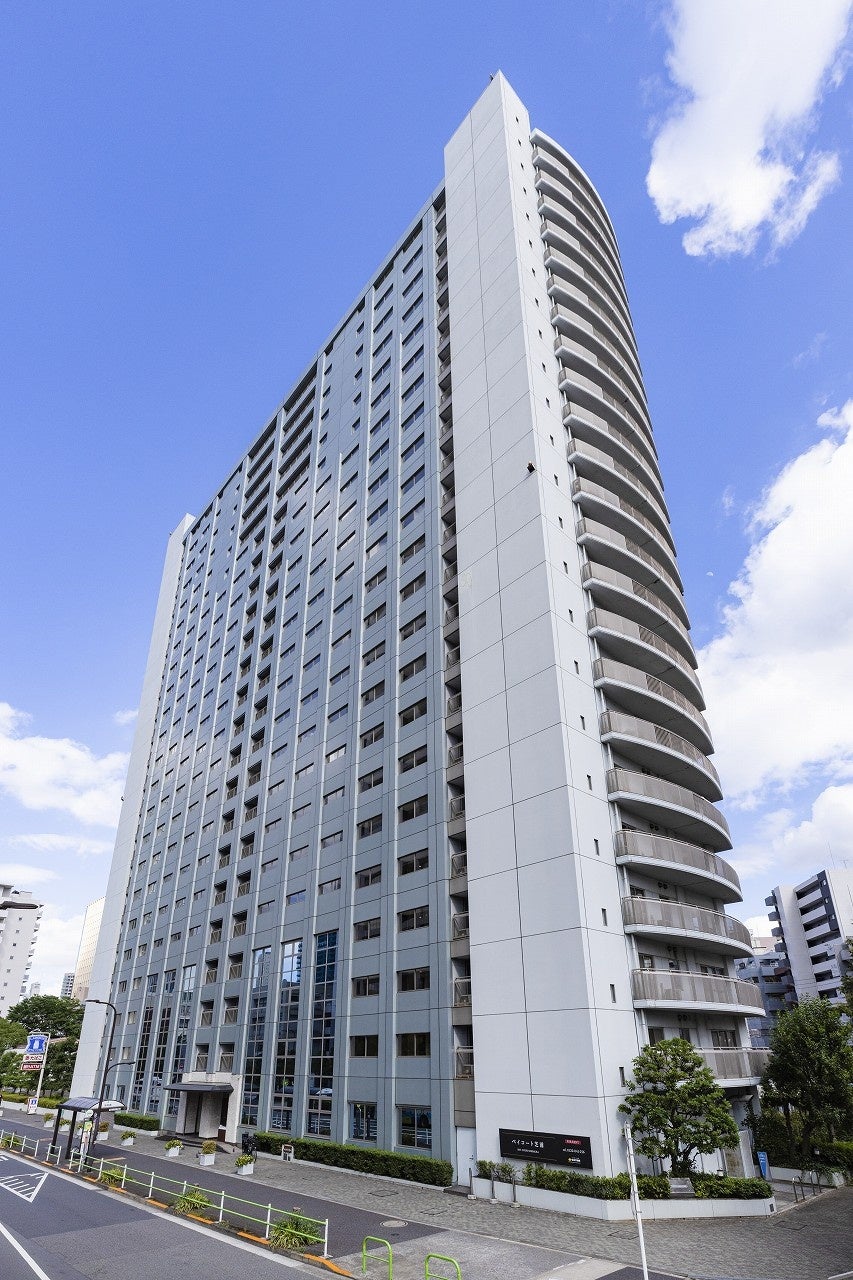 ヒカリヲの導入が決まった高級賃貸マンション「ベイコート芝浦」外観写真