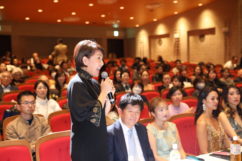 （株）サニーサイドアップグループ代表取締役　次原悦子氏