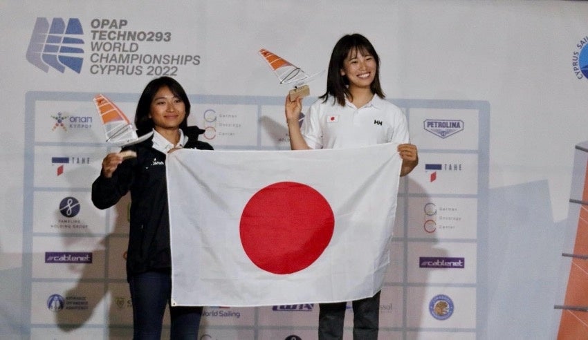 テクノプラスクラス　右：総合優勝　北原史野　左：準優勝　元木千乃