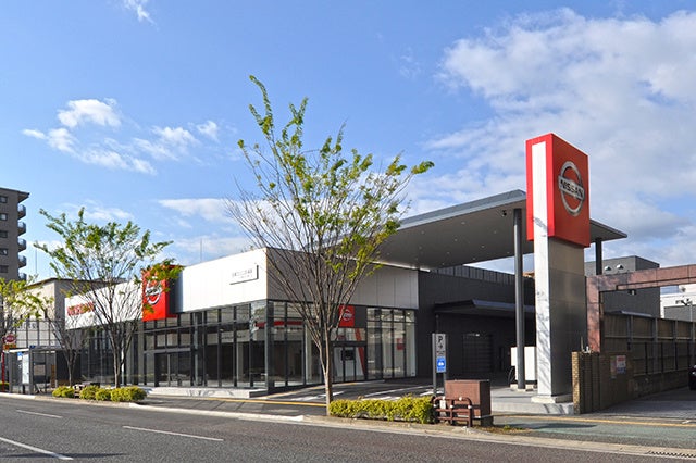 日産プリンス福岡大橋日赤通り店