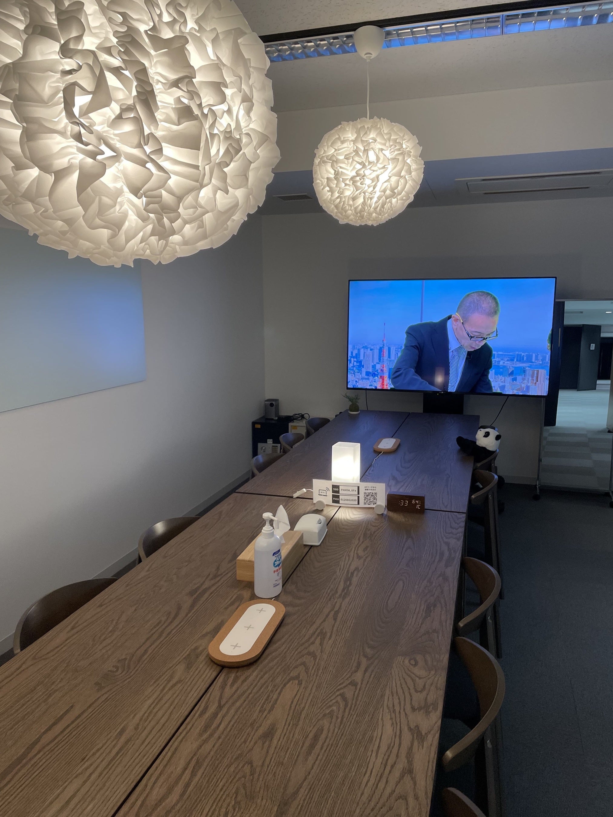 e-ラーニング会場としても活用できる控室（2-B)