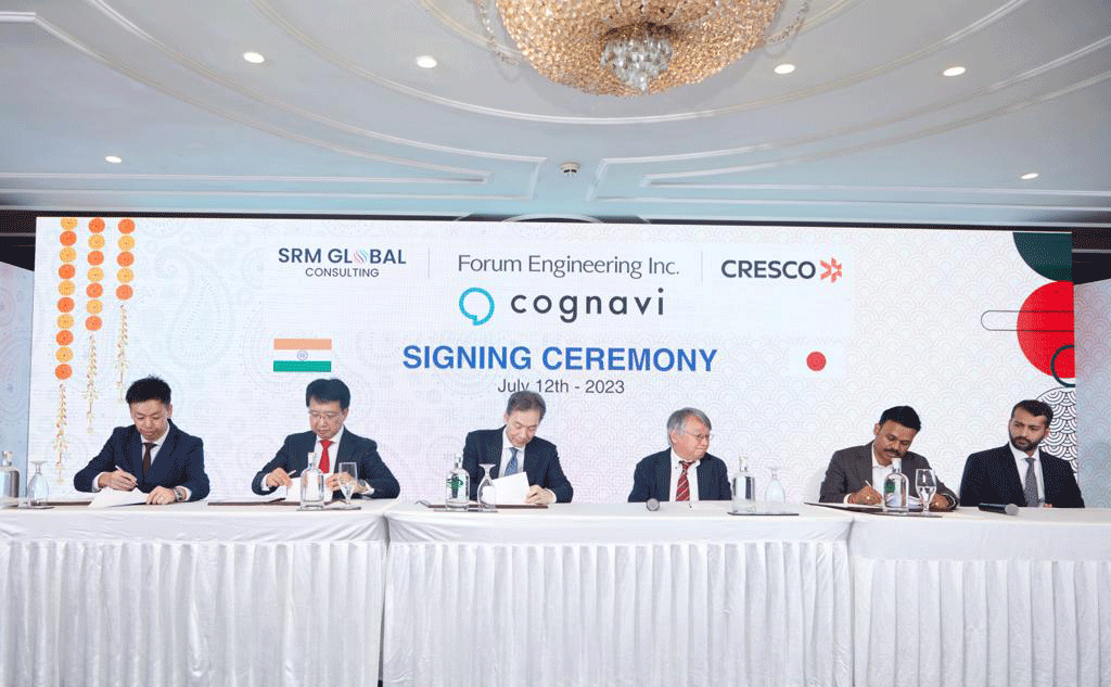 左からコグナビインディア社関野氏、当社冨永、 FE社社長佐藤氏、在チェンナイ日本国総領事夛賀氏、 SRM Global社 Dr. P. Sathyanarayanan氏、コグナビインディア社 Varun Modgill氏