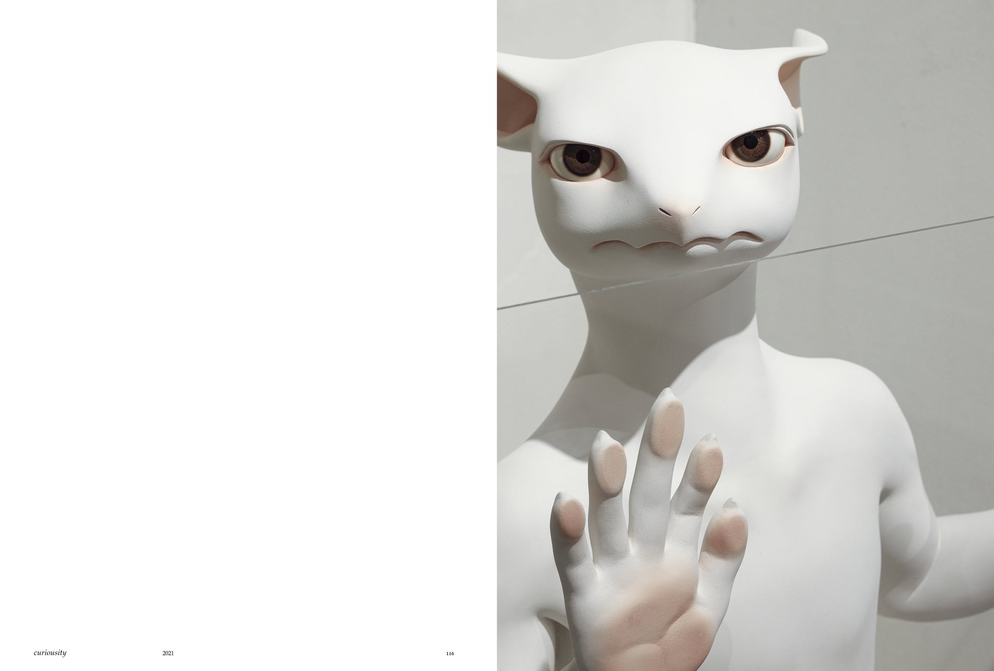 『Meet the KEMONO eye contact』より図版ページ