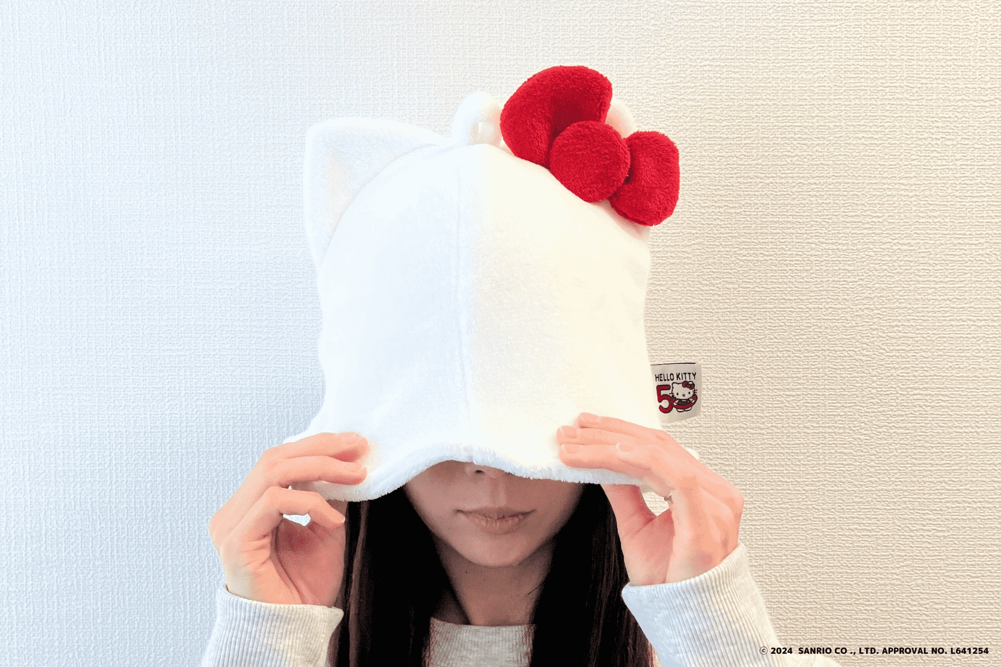 ハローキティ サウナハット 50周年記念 ハローキティ50周年を記念したサウナハットを手に入れよう