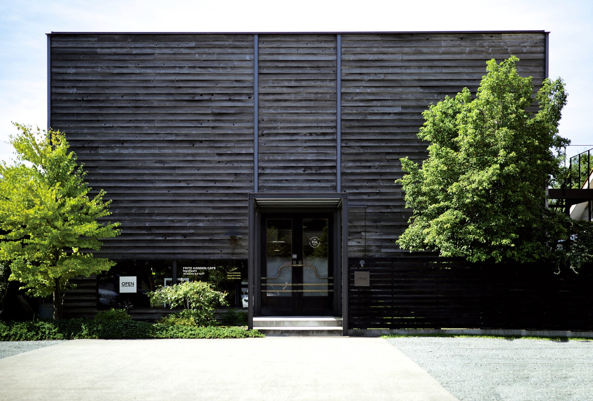 フォノン カフェルーム外観