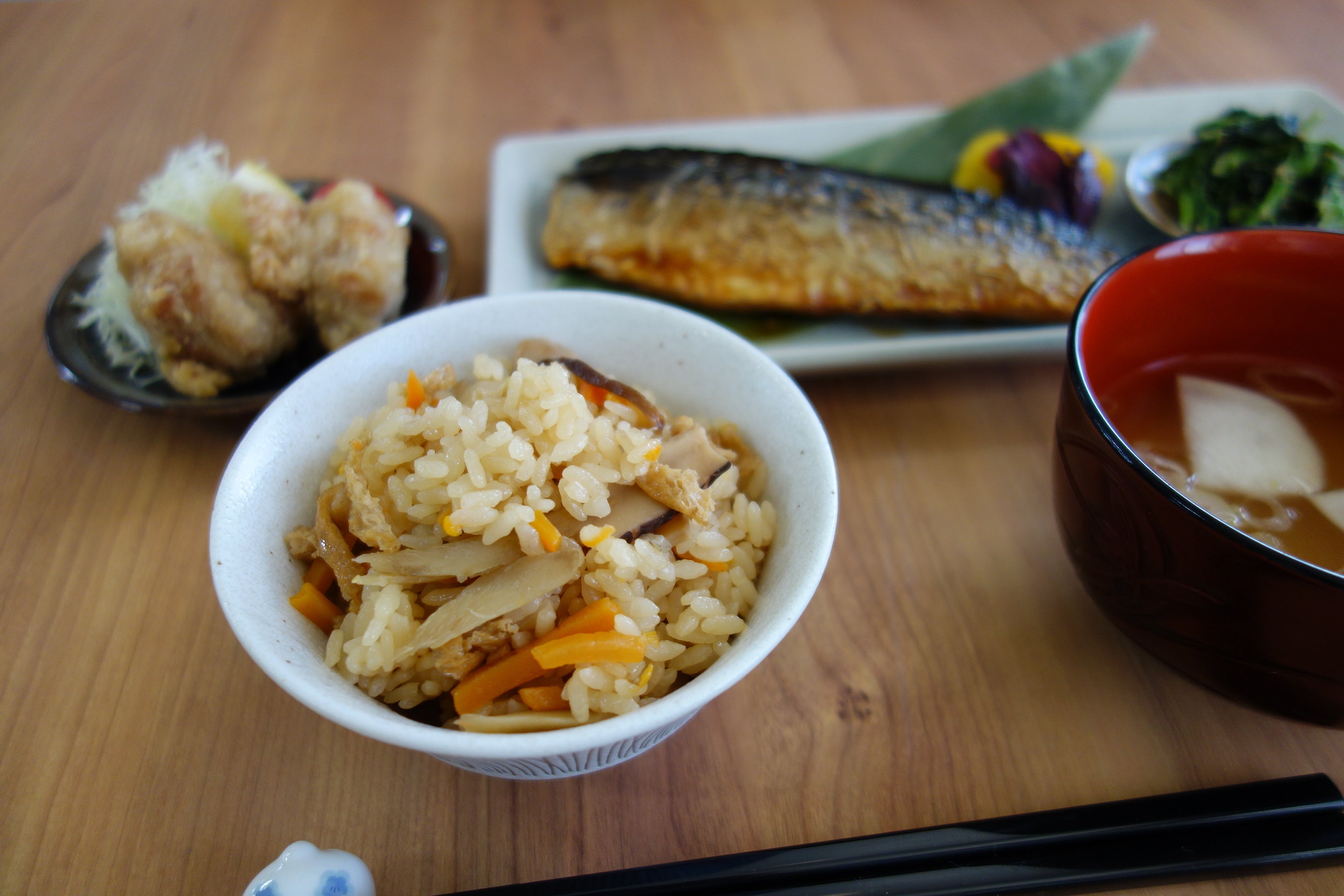 五目釜めしの献立