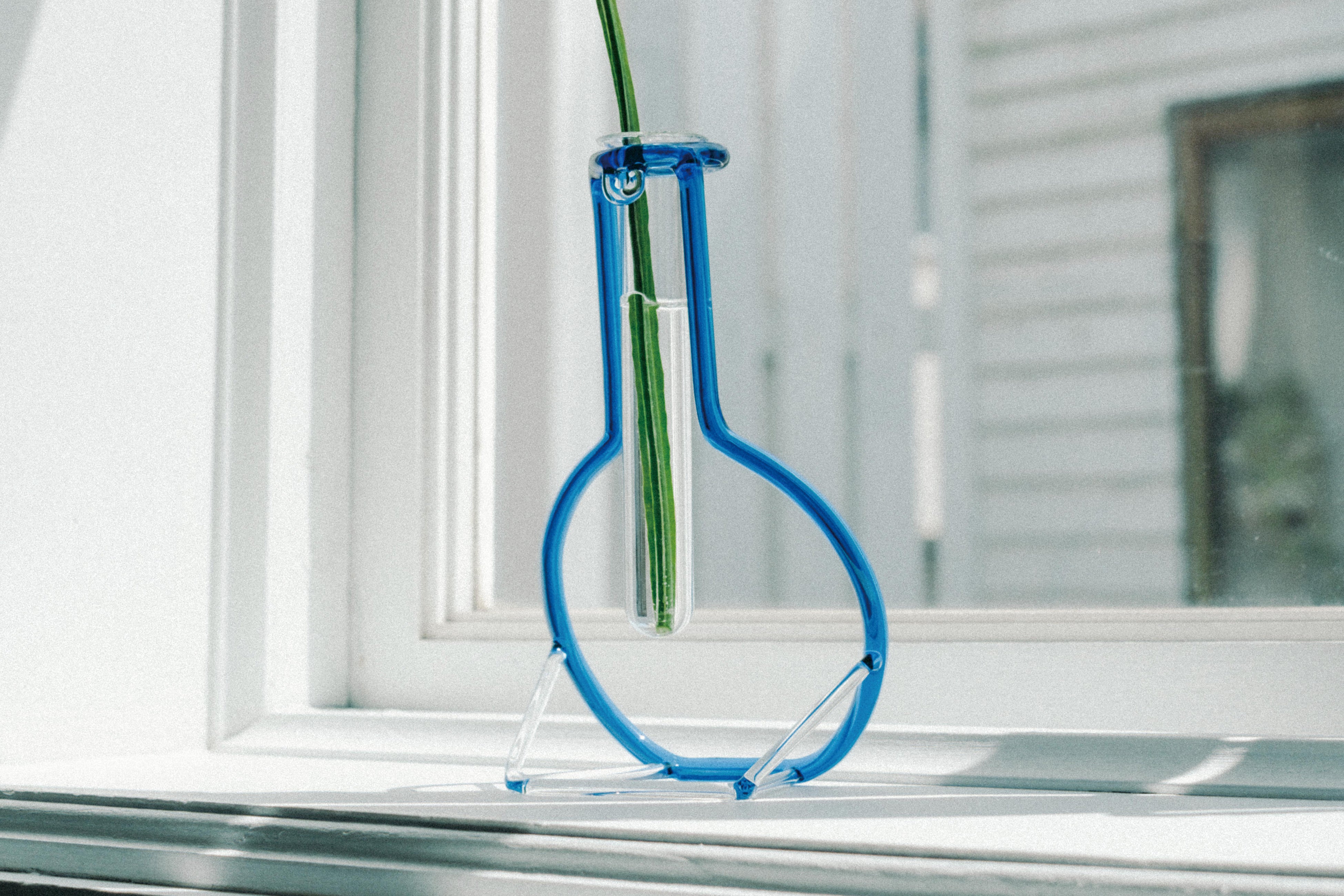 ガラスベースフレームトラス構造