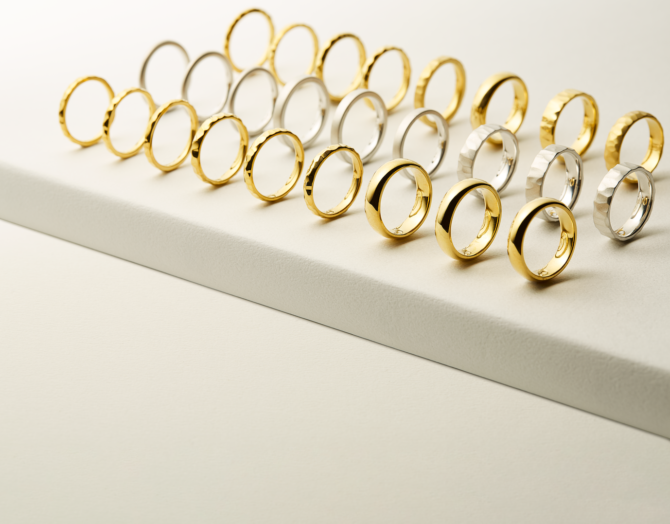 イミテーションアクセサリーまとめ売り大容量約6.2kg ミニレザージュエリーボックス | Cherry Sugar